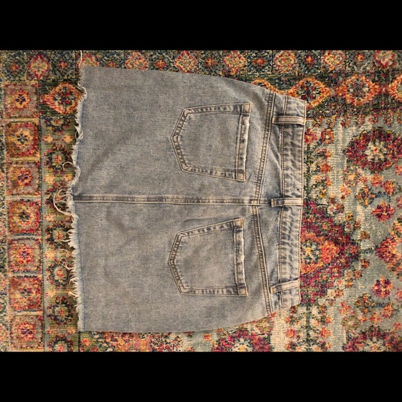 Kendall and Kylie denim skirt - Picture 3 of 4